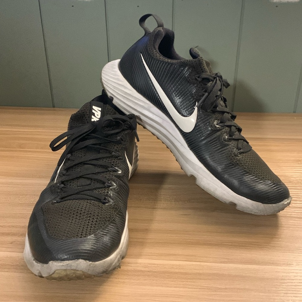 NIKE VAPOR SPEED TURF TRAINING SHOES MEN’S SIZE 8.5 BLACK/WHITE